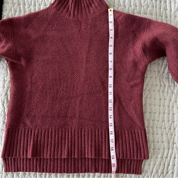 GUC | Everlane Recycled Cashmere, Waffle-knit Mockneck Sweater | Rust - Picture 7 of 7